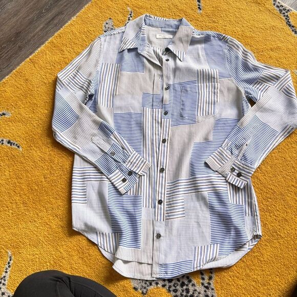 Equipment Silk Women's X-Small Blue Stripes Button Down Blouse Oversized style - Picture 2 of 5